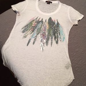 Feather Tee from Rock&Roll Cowgirl!